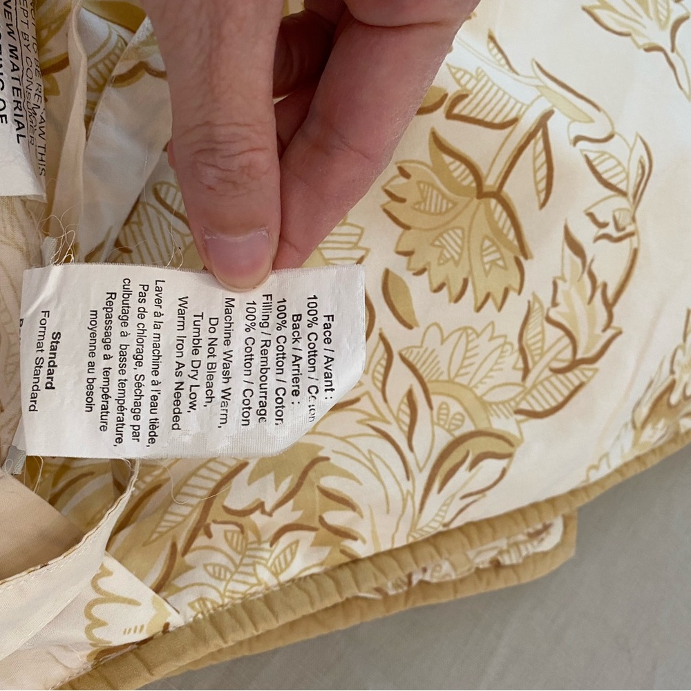 Pottery Barn Standard Quilted Pillow Shams - Picture 5 of 11